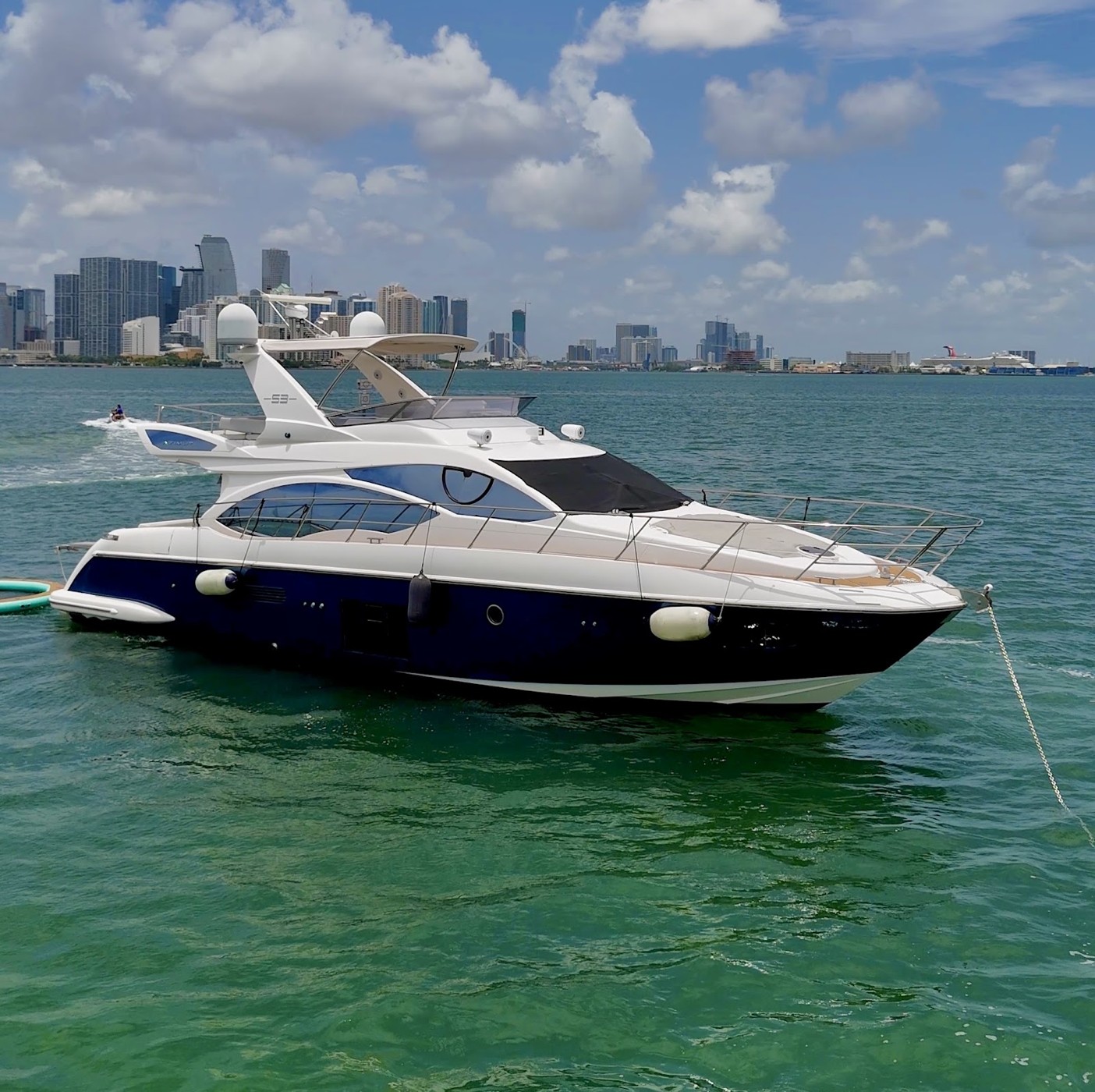 55 foot Azimut Azure — gallery photograph 1