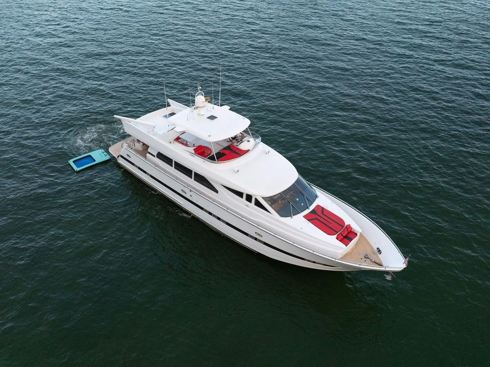 90 foot Horizon Zues — gallery photograph 1