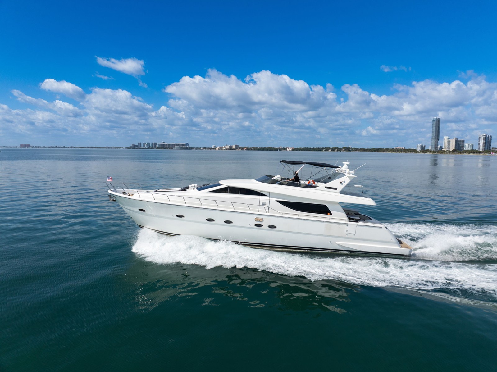 80 foot Ulisses — gallery photograph 1